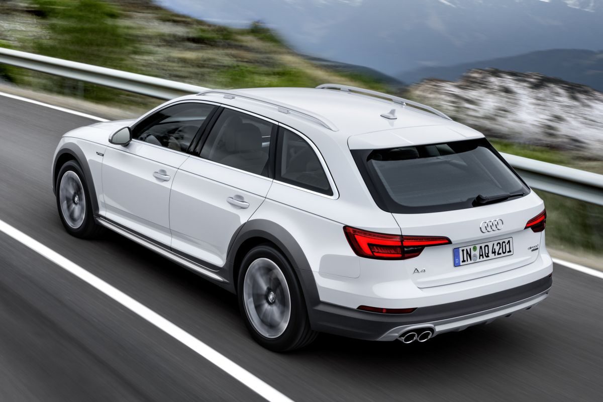 Audi A4 allroad quattro · أبيض — الصورة 4