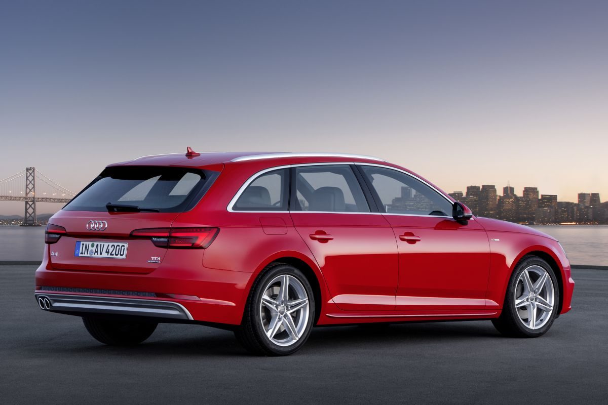 Audi A4 Avant · Kırmızı — görsel 3