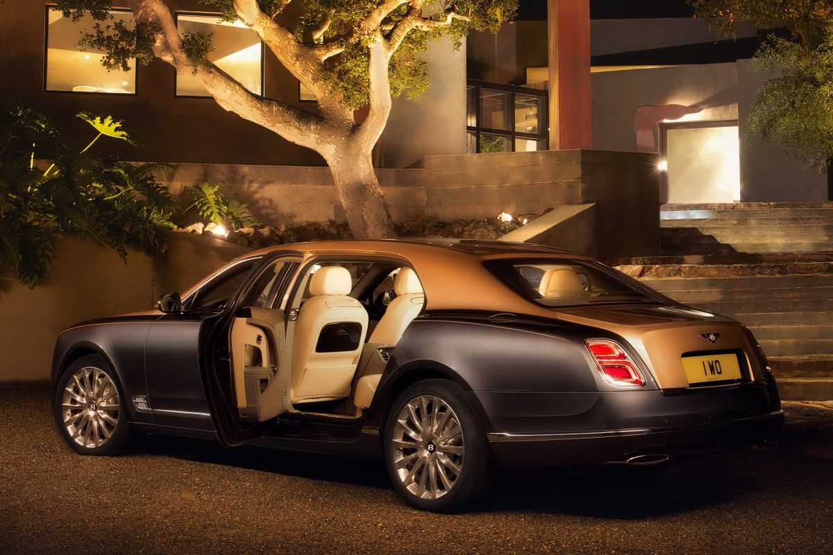 Bentley Mulsanne · Altın — görsel 3