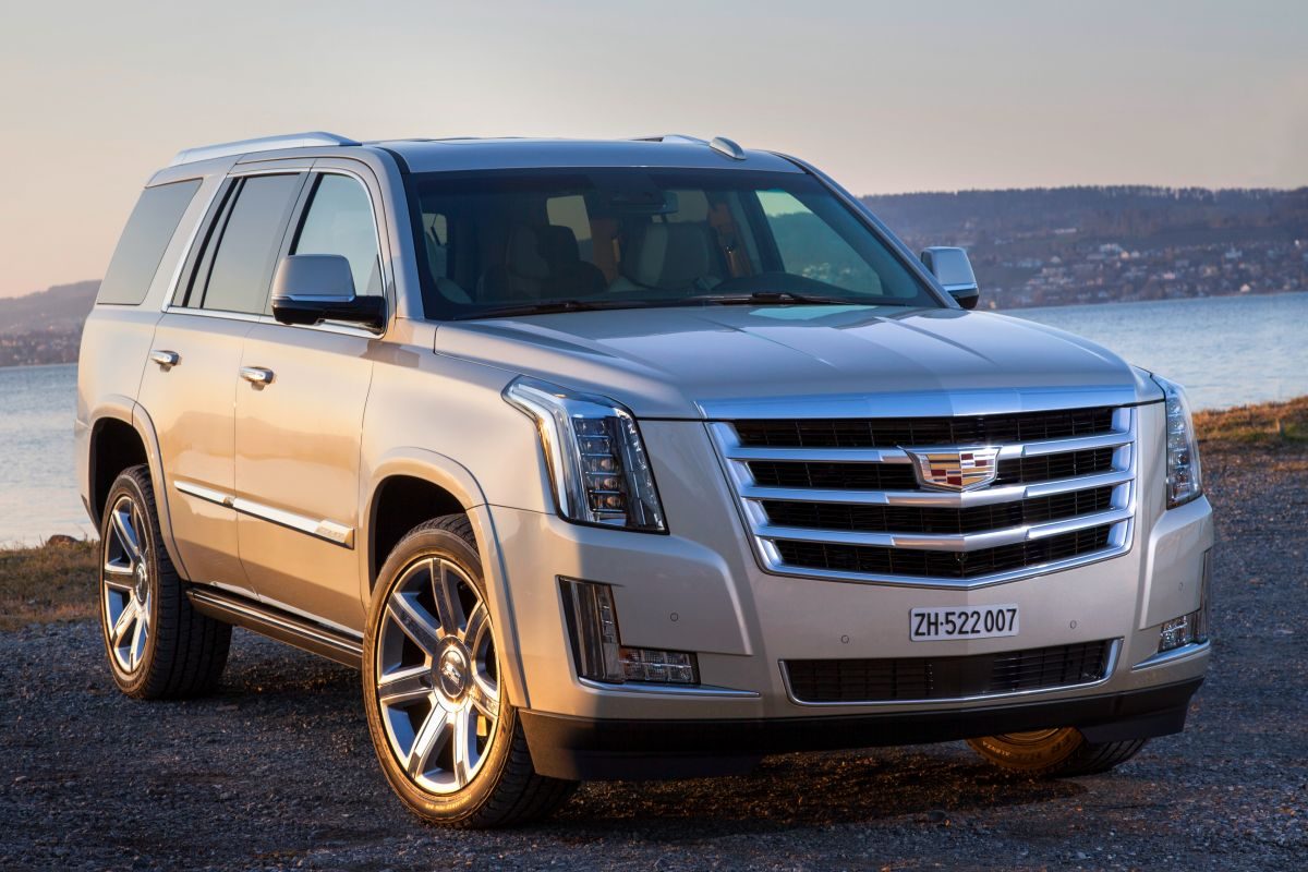 Cadillac Escalade · Şampanya — görsel 2