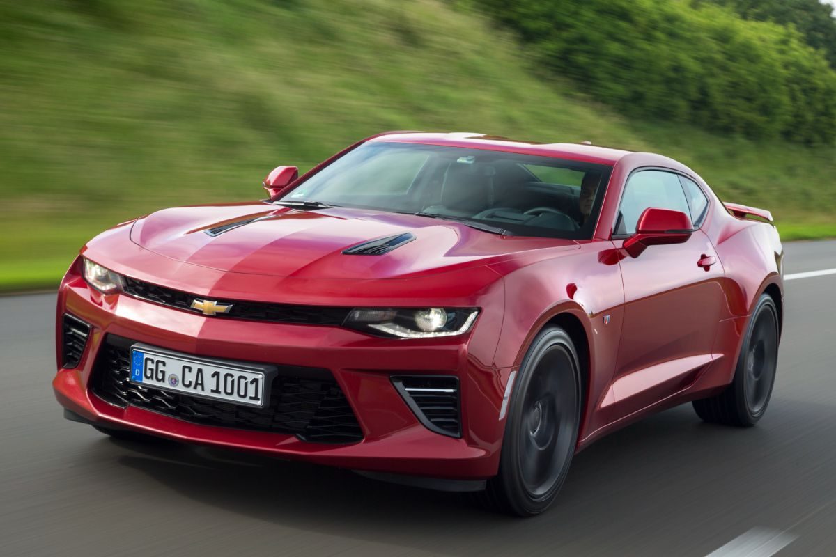 Chevrolet Camaro · Kırmızı — görsel 2