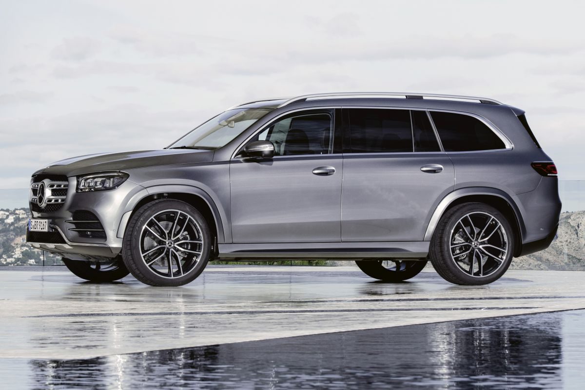 Mercedes-Benz GLS · Gümüş — görsel 3