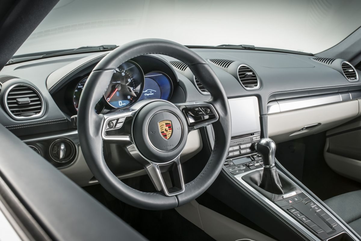 Porsche 718 Cayman · Gri — görsel 5